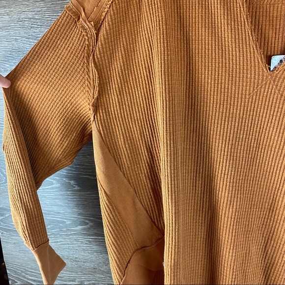 We The Free Free People Owen Thermal NWT - Picture 4 of 10
